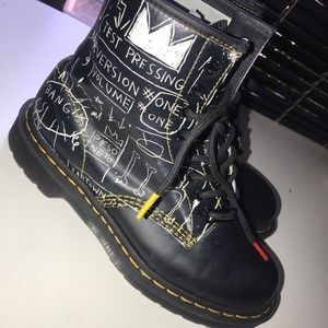 BASQUIAT DR. MARTENS SIZE 9 GREAT CONDITION BARLEY WORN